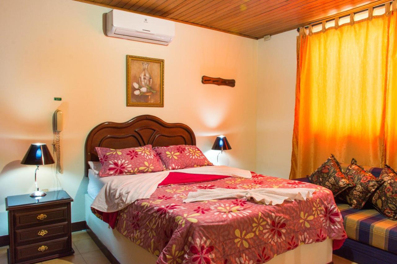 Hotel D' Oscar กาลี ภายนอก รูปภาพ
